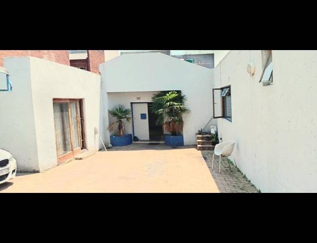10 BEDROOM HOUSE FOR SALE IN ORANGE GROVE